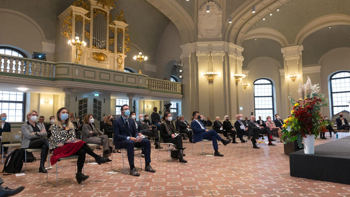 Blick in das Publikum bei der Forschungspreisverleihung 2021.