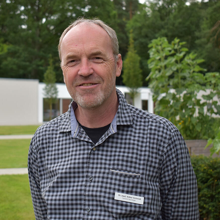 Ein Porträtfoto von Dr. Volker Schmidt