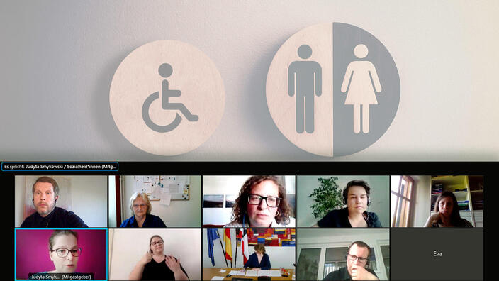 Im oberen Teil des Bildes sind ein Rollstuhlzeichen und symbole für Mann und Frau zu sehen. Im unterteil ist eine Zoom Konferenz zu sehen.